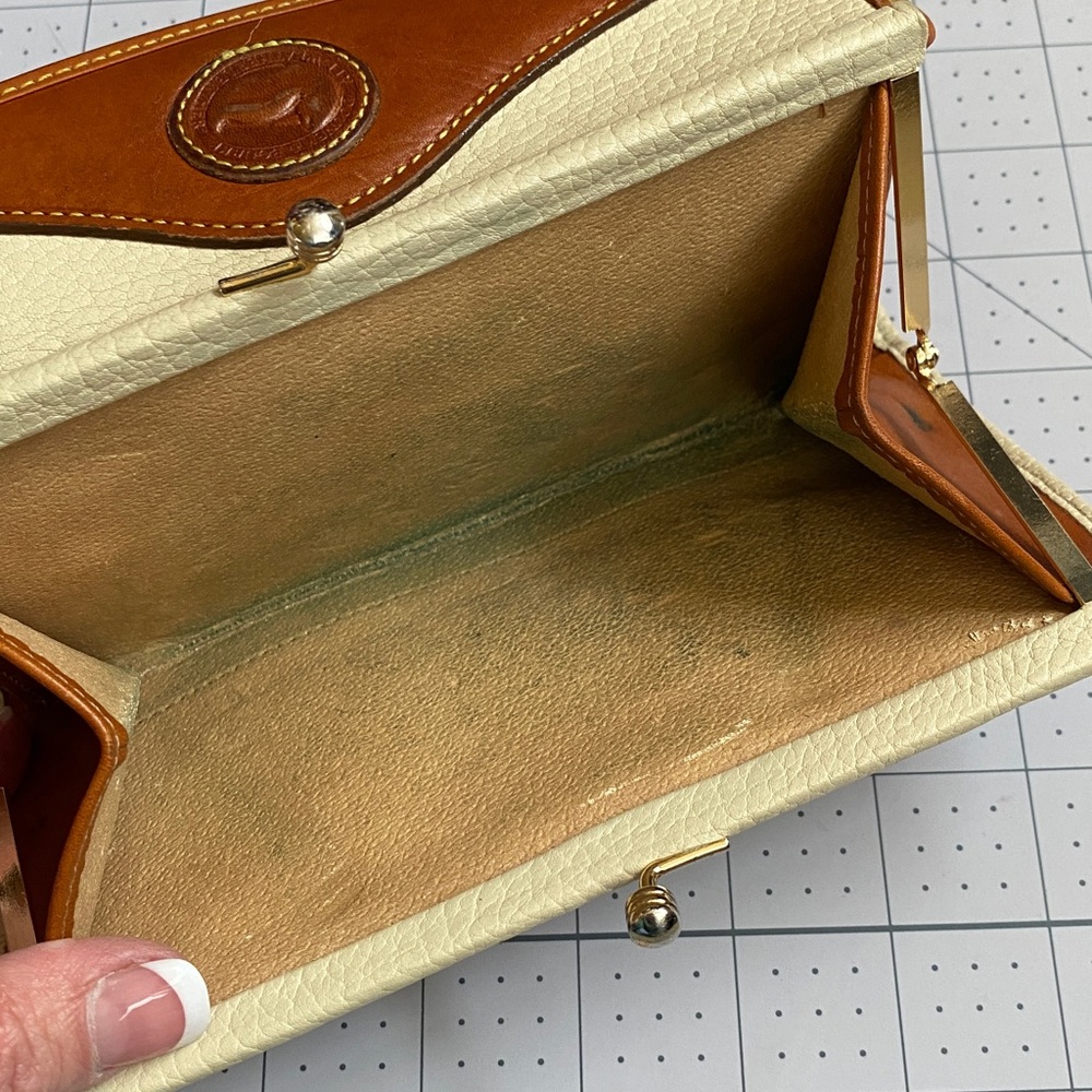Dooney & Bourke bag lot - Picture 14 of 17